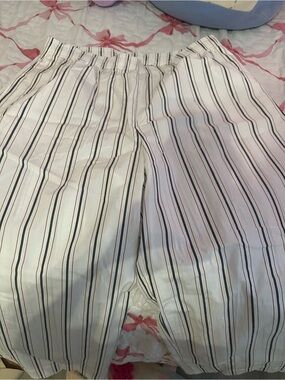 H&M linen cotton White Pants with Black Vertical Stripes size medium
